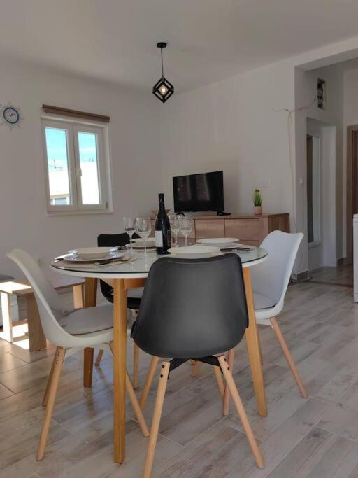 ספליט Apartment Marija, New 1Bd Apt With Free Parking מראה חיצוני תמונה