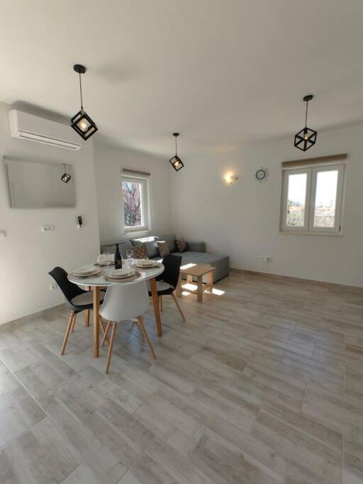 ספליט Apartment Marija, New 1Bd Apt With Free Parking מראה חיצוני תמונה